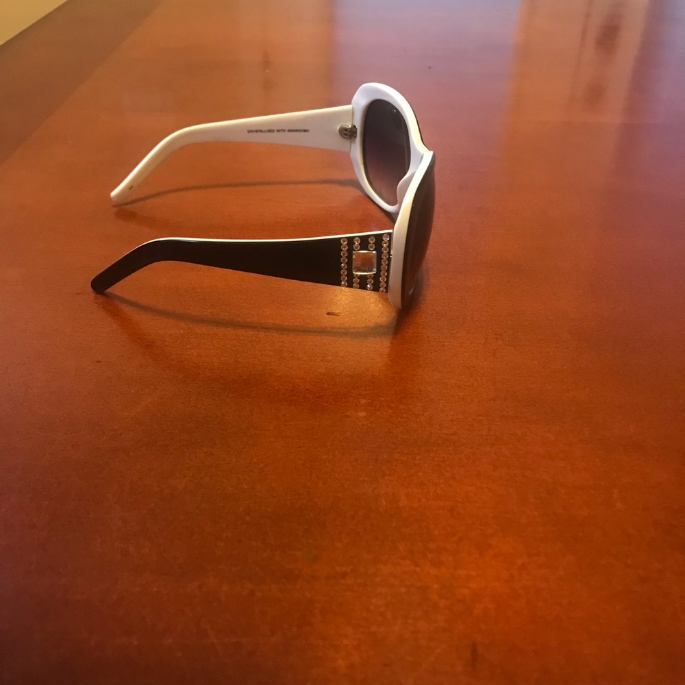J.C. Jimmy Crystal New York sunglasses